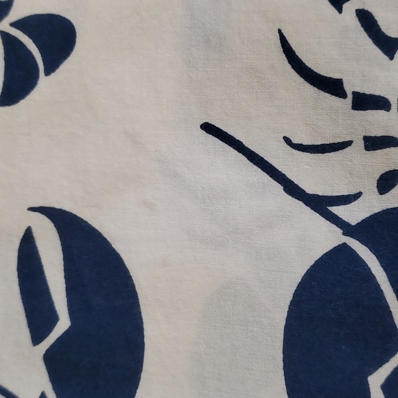 GRETCHEN SCOTT, women's tunic top. V neck, 3/4 sleeves. White w/blue lob… - Picture 13 of 13